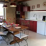 Maison Isolee Avec Piscine Privee Et Spa, Charente - Fr-1-653-4 *