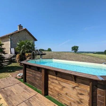 Casa de Férias Maison Isolee Avec Piscine Privee Et Spa, Charente - Fr-1-653-4 Montignac-le-Coq