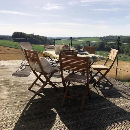 Casa de Férias Maison Isolee Avec Piscine Privee Et Spa, Charente - Fr-1-653-4 Montignac-le-Coq