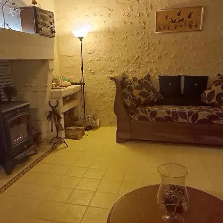 Maison Isolee Avec Piscine Privee Et Spa, Charente - Fr-1-653-4 * Montignac-le-Coq